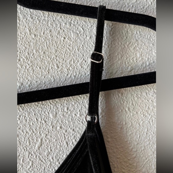 Victoria’s Secret PINK Black Velvet Spaghetti Strap Flowy Tank Size XS - Picture 11 of 12